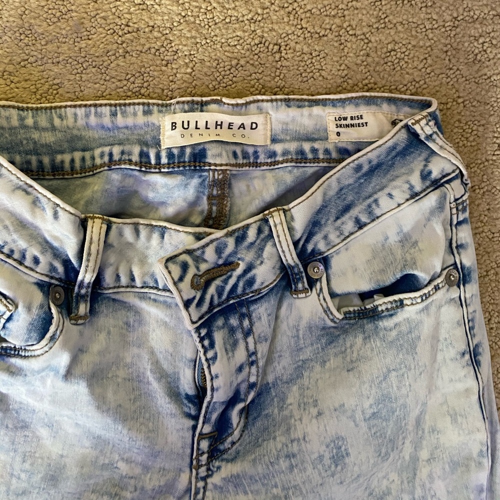 bullhead denim acid wash skinny jeans